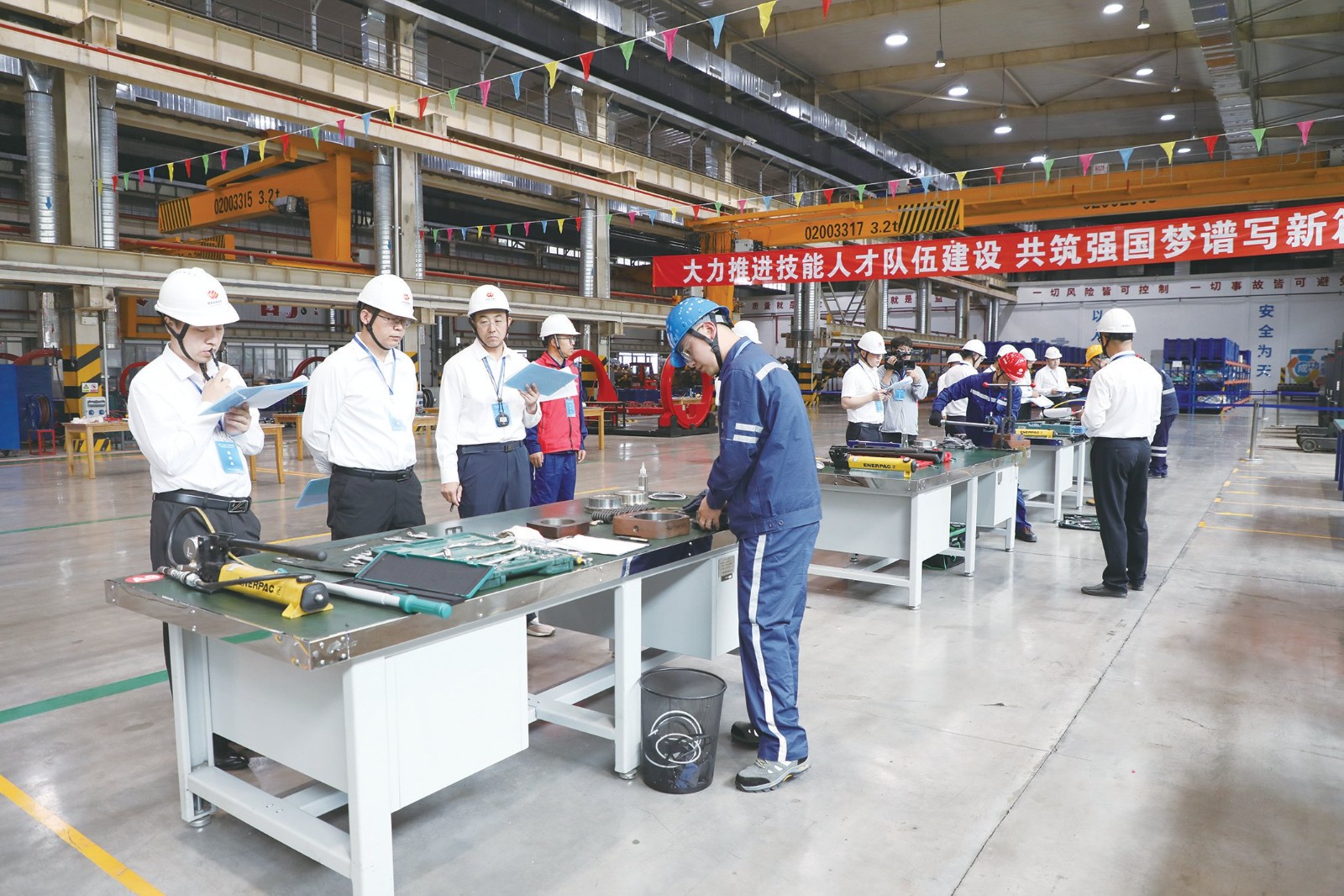 内蒙古自治区职工职业技能比赛在准能集团举办